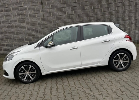 Peugeot 208 cena 35000 przebieg: 98000, rok produkcji 2015 z Lublin małe 154